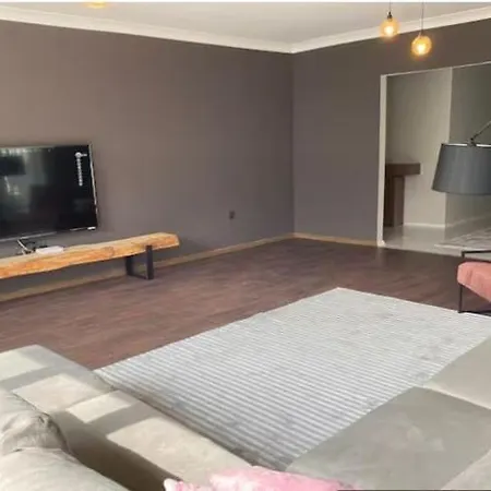 1003 Close To Spacious Consulates *