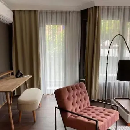1003 Close To Spacious Consulates Appartamento *