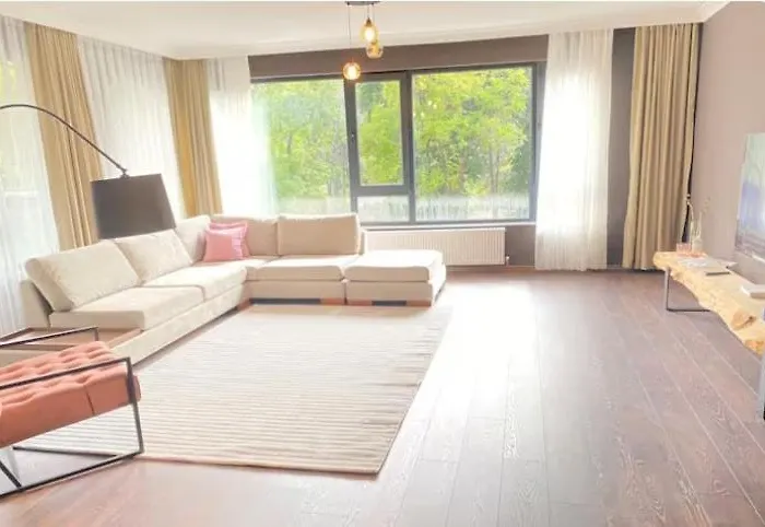 1003 Close To Spacious Consulates *